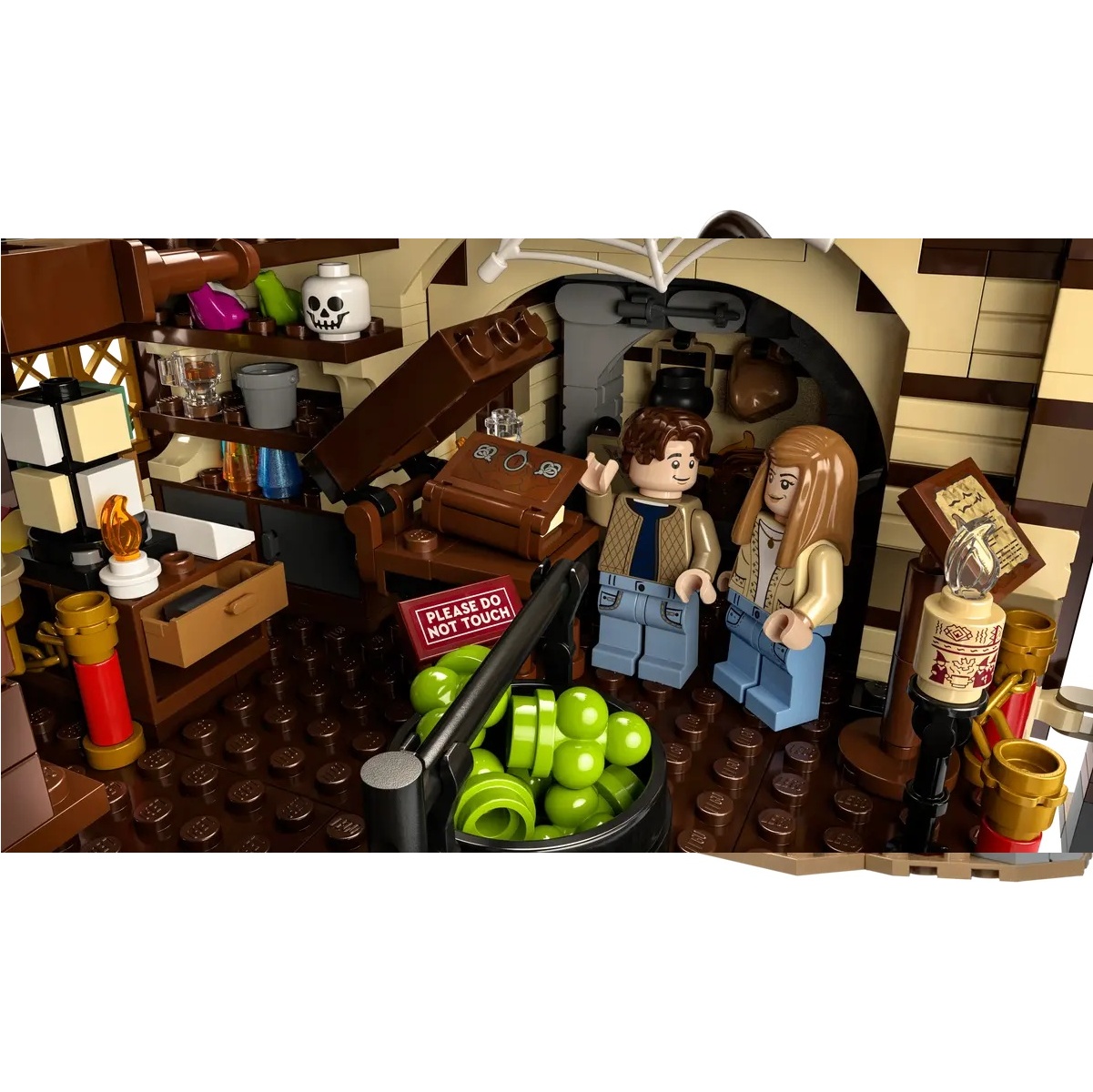 Lego Disney Hocus Pocus 21341- il cottage delle sorelle Sanderson - immagine 7