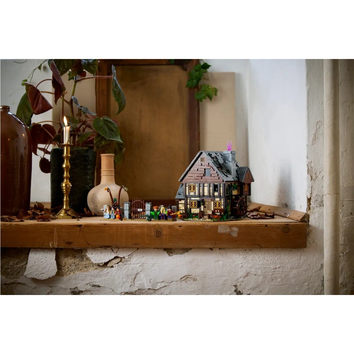 Lego Disney Hocus Pocus 21341- il cottage delle sorelle Sanderson - immagine 11