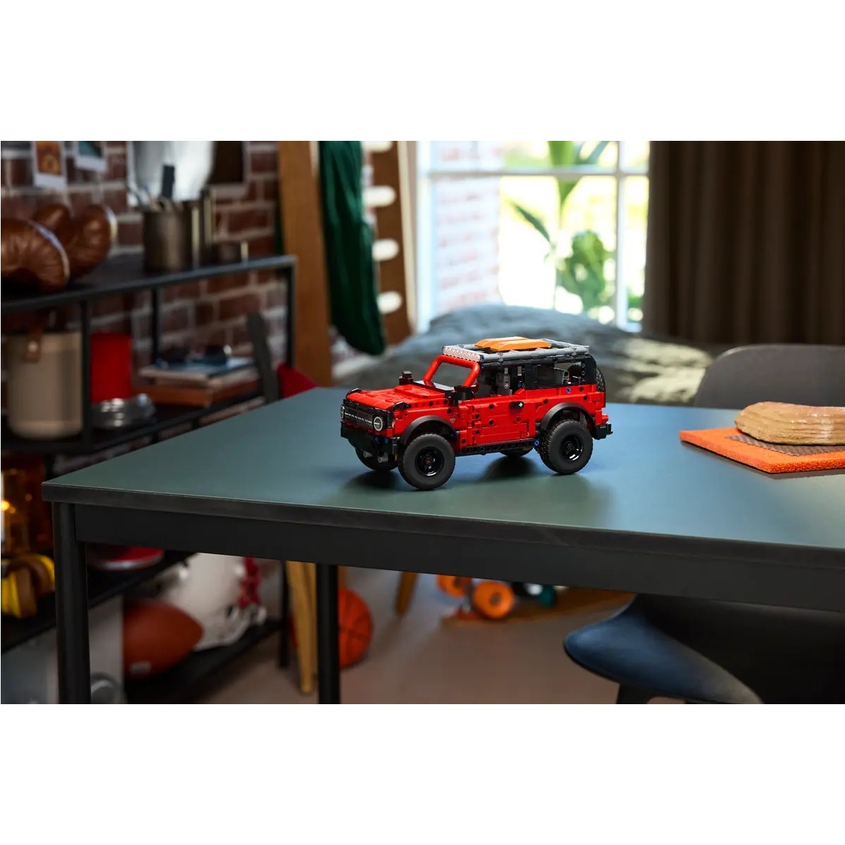 LEGO 42213 - SUV Ford Bronco - immagine 8