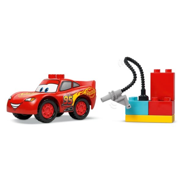 LEGO DUPLO 10456 - La visita di McQueen all’officina di Doc - immagine 2