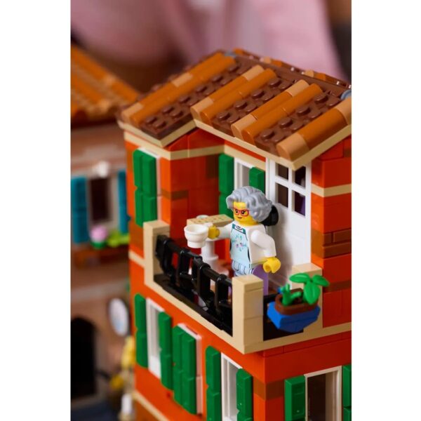 LEGO 21359 - Riviera italiana - immagine 12