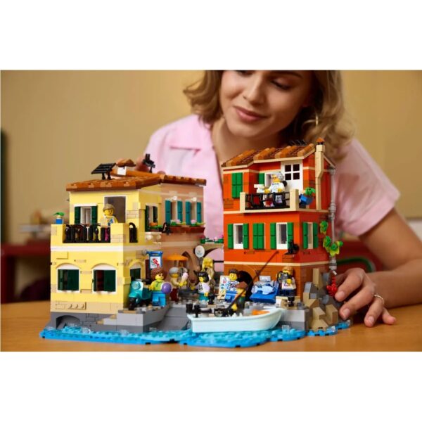 LEGO 21359 - Riviera italiana - immagine 10